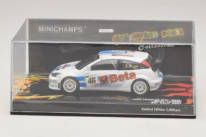 Ford Focus RS WRC #46 V. Rossi / C. Cassina RAC Rally 2007 Caixa Danificada Minichamps 1:43 400078446-O1 Metal - imagem 4 de 5