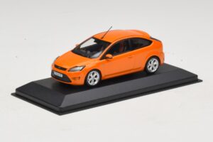 Ford Focus ST Mk2 Electric Orange Minichamps 1:43 400087302 Metal - imagem 2 de 4