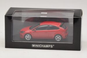 Ford Focus ST Mk2 Vermelho Minichamps 1:43 400087301 Metal - imagem 4 de 4