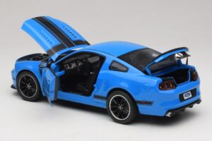 Ford Mustang Boss 302 S197 Azul Shelby Collectibles 1:18 25414S Metal - imagem 5 de 8