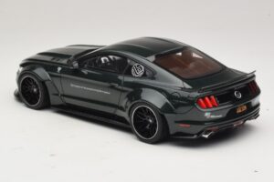 Ford Mustang Liberty Walk Verde GT Spirit 1:18 GT838 Resina - imagem 5 de 6
