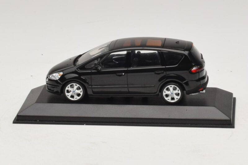 Ford S-Max Preto Metálico Minichamps 1:43 Ford S-Max Preto Metálico Minichamps 1:43 400085400 Metal