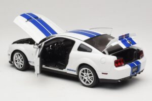 Ford Shelby Cobra GT500 Concept Branco com Risca Azul AUTOart 1:18 73052 Metal - imagem 5 de 8