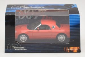 Ford Thunderbird Die Another Day Minichamps 1:43 045132 Metal - imagem 5 de 5
