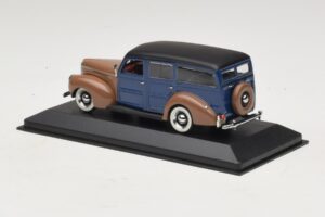 Ford V8 De Luxe Woody Station Wagon Castanho Azul Minichamps 1:43 400082112 Metal - imagem 3 de 4