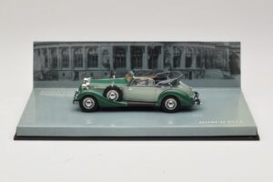 Horch 853 Cabriolet Verde Minichamps 1:43 436012034 Metal