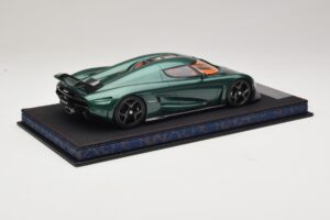 Koenigsegg Regera Carbono Verde Tingido FrontiArt 1:18 AS010-110 Resina - imagem 2 de 7