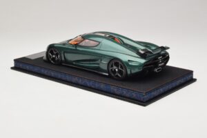 Koenigsegg Regera Carbono Verde Tingido FrontiArt 1:18 AS010-110 Resina - imagem 4 de 7