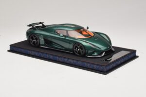 Koenigsegg Regera Carbono Verde Tingido FrontiArt 1:18 AS010-110 Resina - imagem 5 de 7