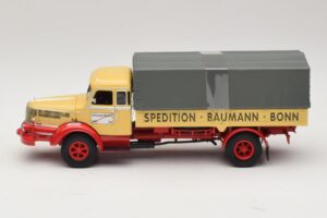 Krupp Titan Camião de Plataforma Baumann Bonn Minichamps 1:43 439069025 Metal - imagem 3 de 6