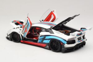 Lamborghini Aventador LB Works Martini Livery AUTOart 1:18 79185 Compósito - imagem 5 de 8