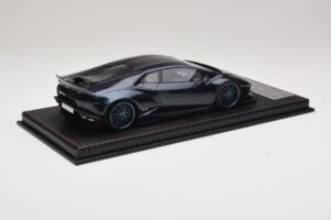 Lamborghini Huracan Liberty Walk Chameleon Blue GS Model 1:18 REMC045 Resina - imagem 2 de 7