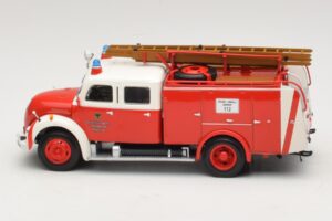 Magirus-Deutz Merkur TLF 16 Bombeiros Dortmund Minichamps 1:43 439141972 Metal - imagem 3 de 6