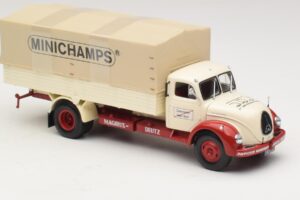 Magirus-Deutz S 7500 Jupiter Camião de Plataforma Branco Vermelho Minichamps 1:43 439141022 Metal - imagem 4 de 6