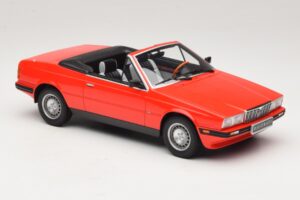 Maserati Biturbo Spyder Vermelho Minichamps 1:18 107123530 Resina - imagem 4 de 6