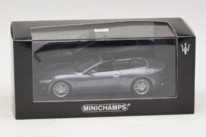Maserati GranCabrio Cinzento Metalizado Minichamps 1:43 400123931 Metal - imagem 4 de 4