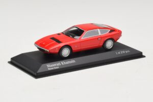 Maserati Khamsin Vermelho Minichamps 1:43 437123224 Metal - imagem 2 de 4