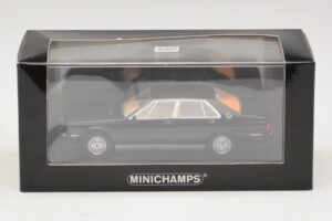 Maserati Quattroporte III Royale Preto Minichamps 1:43 437123501 Metal - imagem 4 de 4