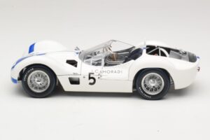 Maserati Tipo 61 #5 S. Moss / D. Gurney Camoradi ADAC 1000km Nurburgring Winner 1960 Minichamps 1:18 100601205 Metal - imagem 4 de 8