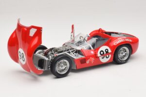 Maserati Tipo 61 #98 C. Shelby Times Mirror Grand Prix for Sportscars 1960 Minichamps 1:18 100601298 Metal - imagem 2 de 8