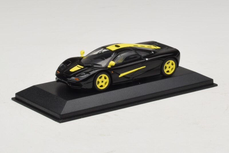 McLaren F1 Preto Com Riscas Amarelas Minichamps 1:43 McLaren F1 Preto Com Riscas Amarelas Minichamps 1:43 MCLAREN004 Metal