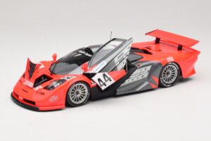 McLaren F1 GTR Lark #44 Tsuchiya / Ayles 24 Hours of Le Mans 1997 Minichamps 1:18 530133744 Metal - imagem 2 de 8