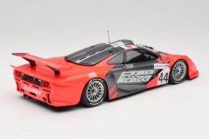 McLaren F1 GTR Lark #44 Tsuchiya / Ayles 24 Hours of Le Mans 1997 Minichamps 1:18 530133744 Metal - imagem 3 de 8
