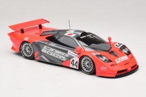 McLaren F1 GTR Lark #44 Tsuchiya / Ayles 24 Hours of Le Mans 1997 Minichamps 1:18 530133744 Metal - imagem 6 de 8