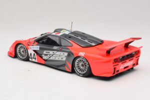 McLaren F1 GTR Lark #44 Tsuchiya / Ayles 24 Hours of Le Mans 1997 Minichamps 1:18 530133744 Metal - imagem 7 de 8