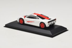McLaren F1 Branco Com Riscas Vermelhas Minichamps 1:43 MCLAREN003 Metal - imagem 2 de 4