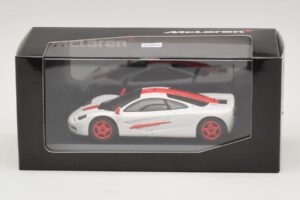 McLaren F1 Branco Com Riscas Vermelhas Minichamps 1:43 MCLAREN003 Metal - imagem 3 de 4