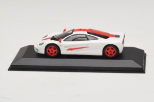 McLaren F1 Branco Com Riscas Vermelhas Minichamps 1:43 MCLAREN003 Metal - imagem 4 de 4