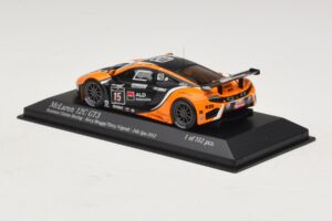 McLaren MP4-12C GT3 #15 Boutsen Racing Bovy / Broggi 24 Hours of Spa 2012 Minichamps 1:43 437121315 Metal - imagem 3 de 4