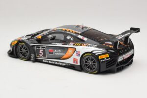 McLaren MP4-12C GT3 #5 D. Wauters 24 Hours of Spa 2013 Minichamps 1:18 151131305 Metal - imagem 5 de 6