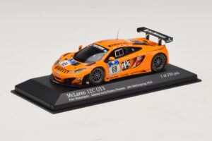 McLaren MP4-12C GT3 #69 Dorr Motorsport Adams / S. Asch 24 Hours of Nurburgring 2014 Minichamps 1:43 437141369 Metal - imagem 2 de 4