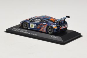 McLaren MP4-12C GT3 #88 Von Ryan Racing Barff / Goodwin 24 Hours of Spa 2013 Minichamps 1:43 437131388 Metal - imagem 3 de 4