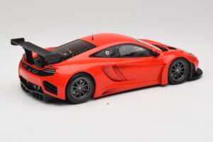 McLaren MP4-12C GT3 Vermelho 2013 Minichamps 1:18 151121392 Metal - imagem 2 de 6