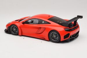 McLaren MP4-12C GT3 Vermelho 2013 Minichamps 1:18 151121392 Metal - imagem 5 de 6