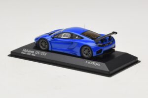 McLaren MP4-12C GT3 Street Azul Minichamps 1:43 437121397 Metal - imagem 3 de 4