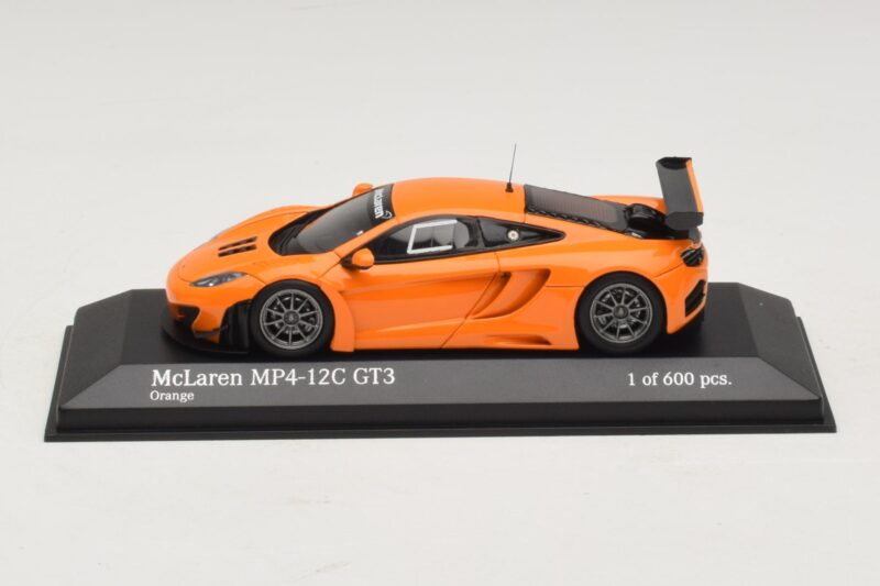 McLaren MP4-12C GT3 Street Laranja Minichamps 1:43 McLaren MP4-12C GT3 Street Laranja Minichamps 1:43 437121399 Metal
