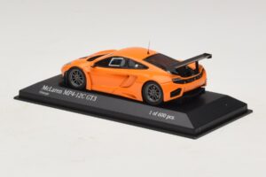 McLaren MP4-12C GT3 Street Laranja Minichamps 1:43 437121399 Metal - imagem 3 de 4