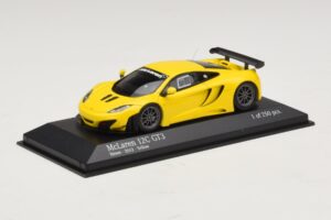 McLaren MP4-12C GT3 Street Amarelo Minichamps 1:43 437121396 Metal - imagem 2 de 4