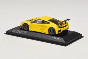 McLaren MP4-12C GT3 Street Amarelo Minichamps 1:43 437121396 Metal - imagem 3 de 4