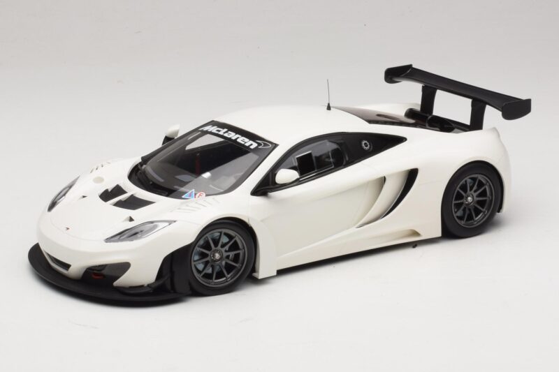 McLaren MP4-12C GT3 Branco 2013 Minichamps 1:18 151121394 Metal