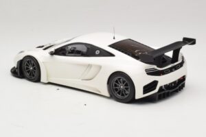 McLaren MP4-12C GT3 Branco 2013 Minichamps 1:18 151121394 Metal - imagem 5 de 6