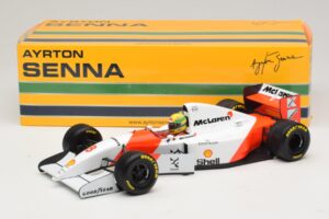 McLaren MP4/8 Ford #8 A. Senna Winner European GP 1993 Minichamps 1:18 540931818 Metal - imagem 2 de 7