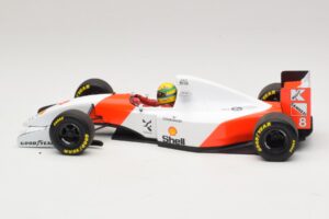 McLaren MP4/8 Ford #8 A. Senna Winner Japanese GP 1993 Minichamps 1:18 540931878 Metal - imagem 4 de 7