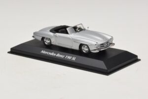 Mercedes 190 SL W121 Prata Maxichamps 1:43 940033130 Metal - imagem 3 de 4