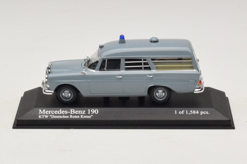 Mercedes 190 W110 Ambulância DRK Minichamps 1:43 Mercedes 190 W110 Ambulância DRK Minichamps 1:43 400037270 Metal