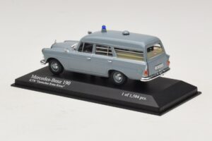 Mercedes 190 W110 Ambulância DRK Minichamps 1:43 400037270 Metal - imagem 3 de 4